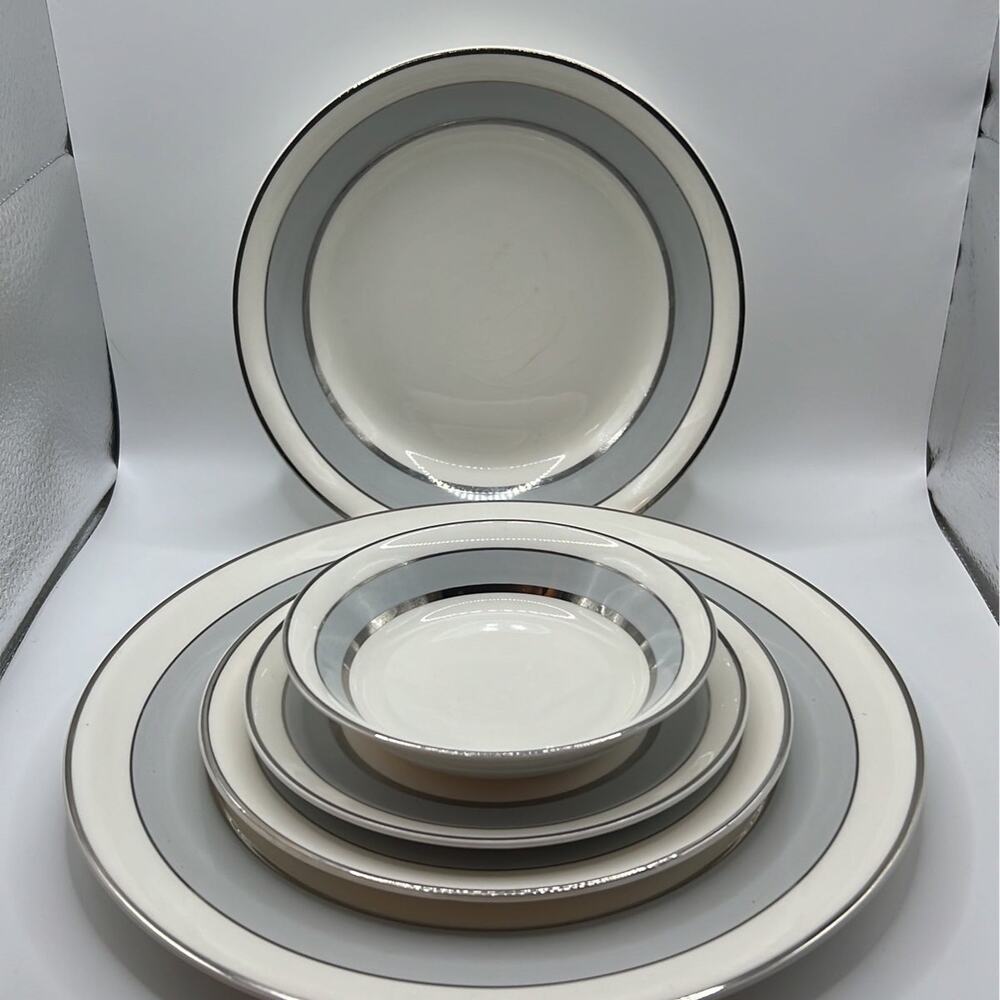 Pope Gossler Silver Dawn Plateware Set